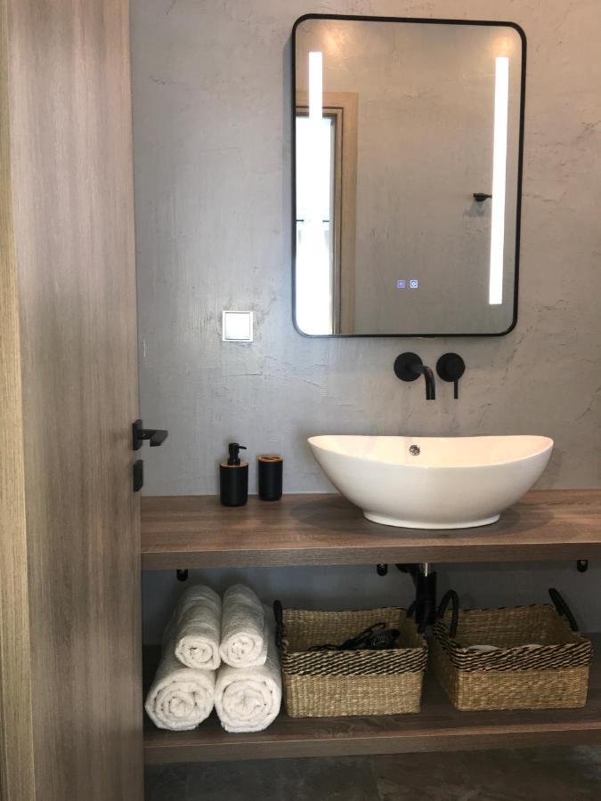 Anastasia Luxury Suites 2 托隆 外观 照片