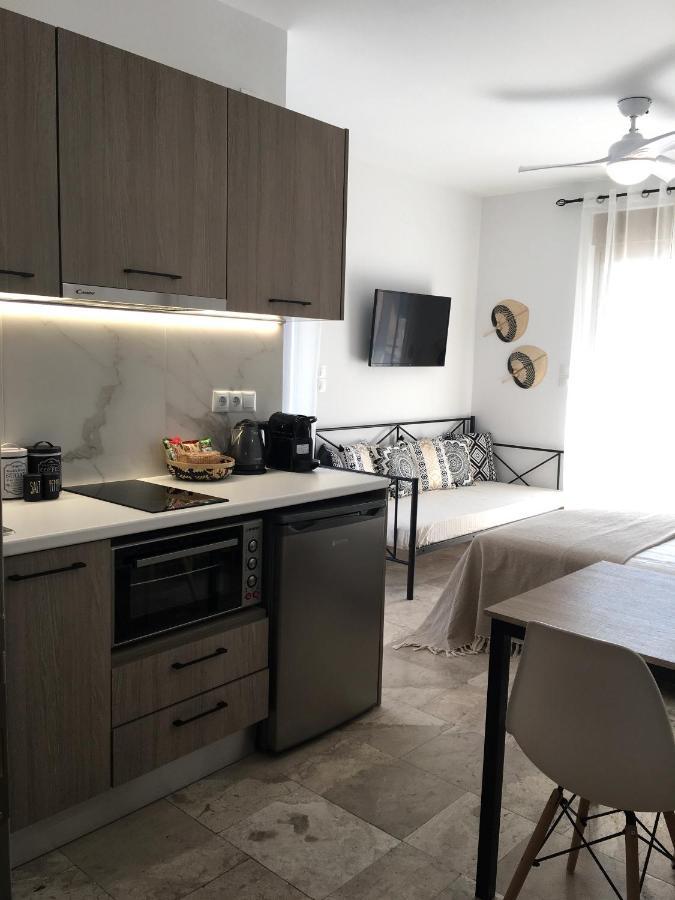 Anastasia Luxury Suites 2 托隆 外观 照片